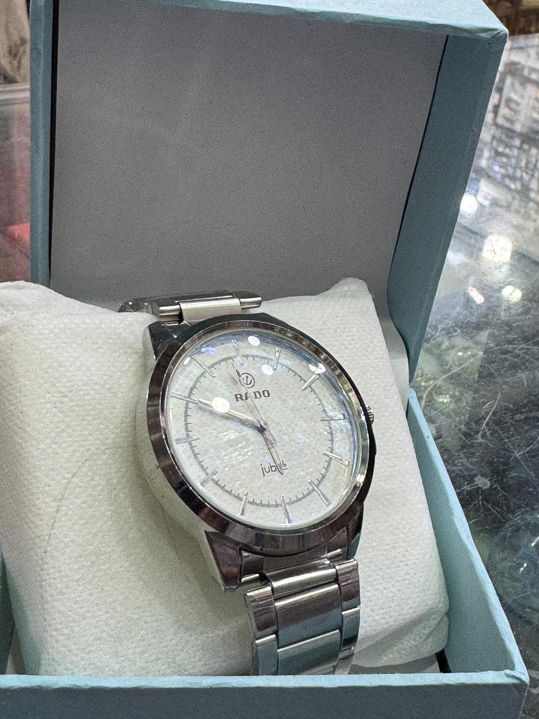 Men's Silver Chain Strap Quartz Watch - 1 Pc Chronograph & Water Resistant